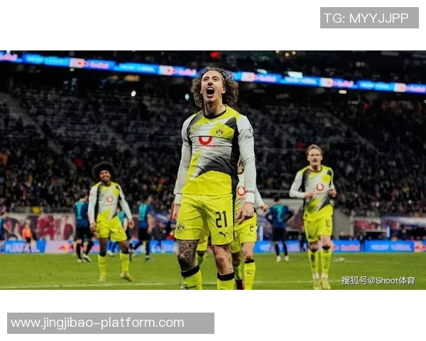 足总杯激战多特蒙德与那不勒斯战成平局精彩瞬间引发全场热烈反响