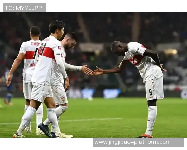 世界杯激战拜仁与里昂战平争议判罚引发全场热议