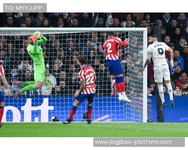 西甲激战马竞大胜曼联神奇扑救点燃全场热情与转会传闻